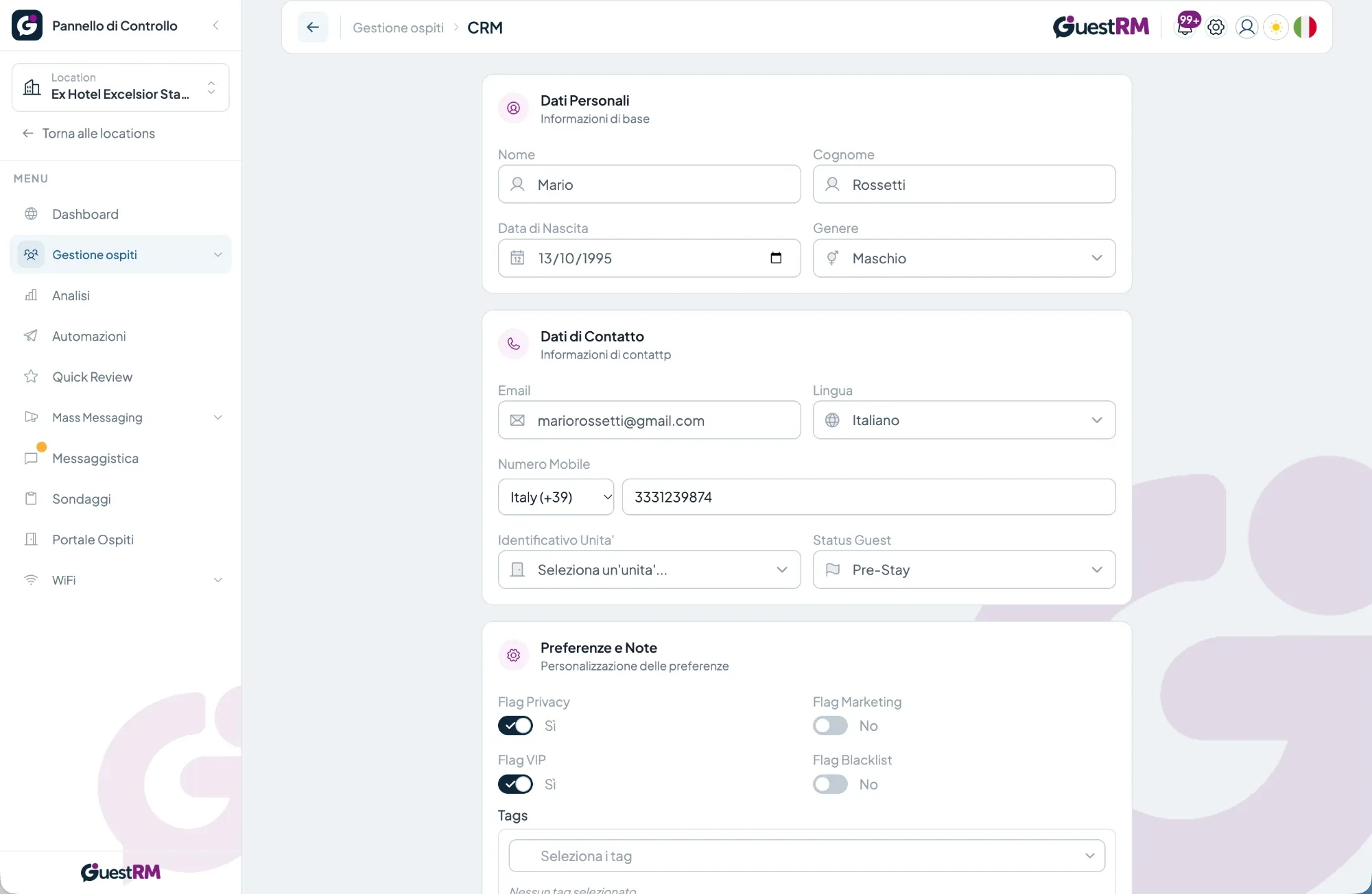 Inserimento di un ospite nel CRM con dati personali, contatti e consensi